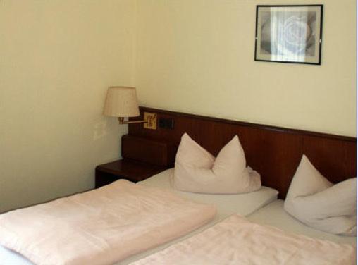Hotel Haus Ammerland Бад-Цвишенан Номер фото