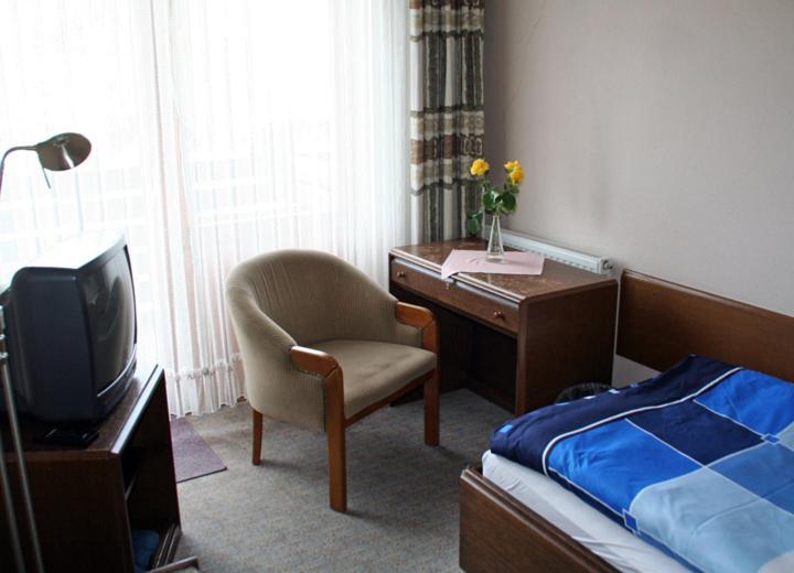 Hotel Haus Ammerland Бад-Цвишенан Номер фото